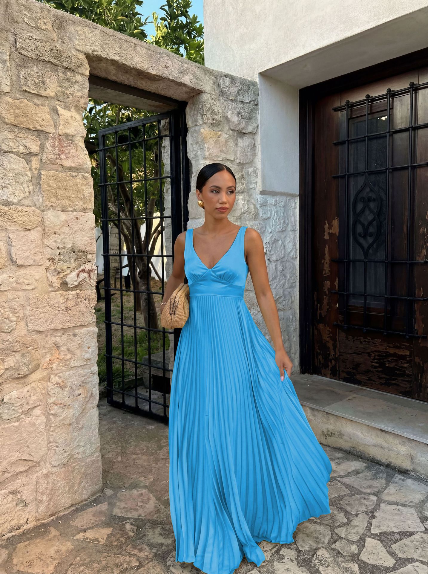 Fitted-waist Pleated Strap V-neck Solid-color Fashionable Dress